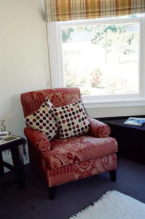 Anglesea House Inn Renwick Bed & Breakfast