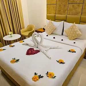 Royal Residency 5*, Kannangad India